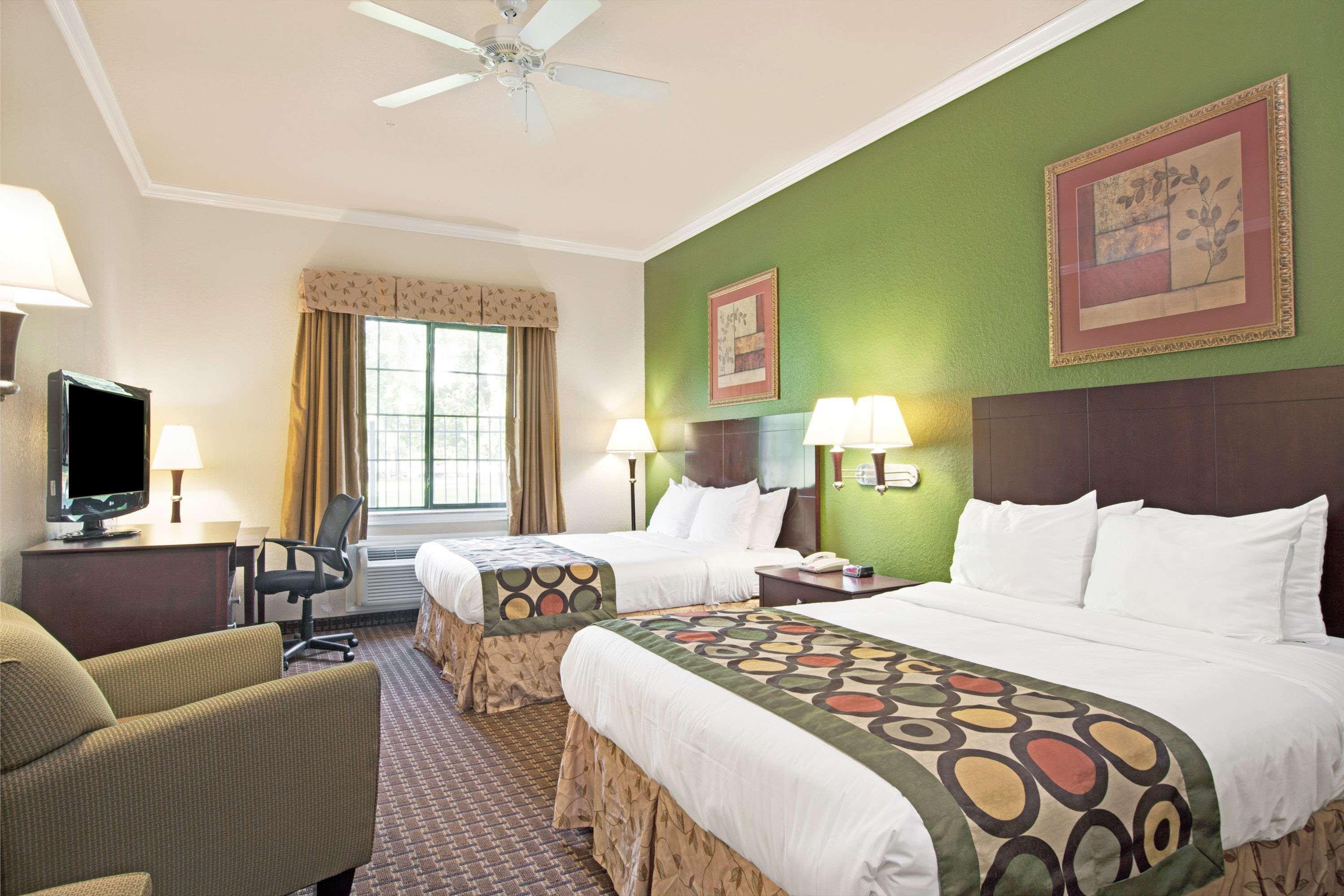 Super 8 By Wyndham Iah West/Greenspoint Aldine Kültér fotó